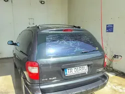 Negru Utilizat 2002 Chrysler Voyager Monovolum | 2.500 EUR