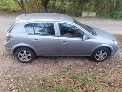 Argintiu Utilizat 2012 Opel Astra Break | 3.650 EUR (Preț bun)