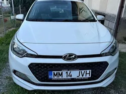 Culoarealb Utilizat 2016 Hyundai i20 Comfort Hatchback | 7.800 EUR (Scump)
