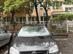 Negru Utilizat 2004 VW Golf V Hatchback | 2.250 EUR (Preț bun)