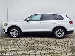 Alb Utilizat 2018 VW Touareg Style SUV | 33.000 EUR (Scump)