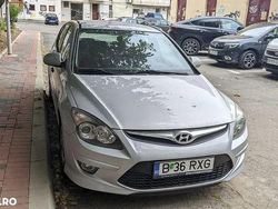 Culoareargint Utilizat 2011 Hyundai i30 Comfort Hatchback | 6.000 EUR