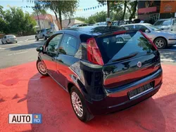 Albastru Utilizat 2009 Fiat Punto Hatchback | 2.199 EUR