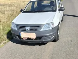 Alb Utilizat 2010 Dacia Logan Berlinǎ | 2.300 EUR
