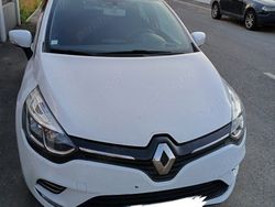 Alb Utilizat 2013 Renault Clio IV Hatchback | 4.500 EUR (Super Preț)