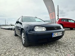 Albastru Utilizat 2002 VW Golf IV Berlinǎ | 1.880 EUR (Preț OK)