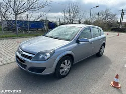 Gri Utilizat 2006 Opel Astra Hatchback | 1.699 EUR (Preț OK)