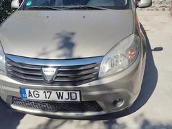 Utilizat 2009 Dacia Sandero Hatchback | 2.450 EUR