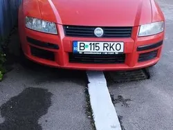 Rosu Utilizat 2003 Fiat Stilo | 1.100 EUR