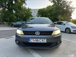 Utilizat 2011 VW Jetta Berlinǎ | 5.250 EUR