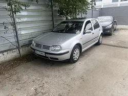 Utilizat 2001 VW Golf IV Berlinǎ | 4.500 EUR
