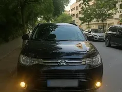 Albastru Utilizat 2013 Mitsubishi Outlander SUV | 8.200 EUR