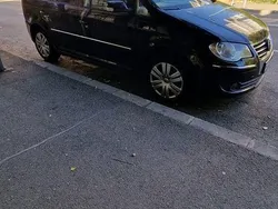 Negru Utilizat 2008 VW Touran Comfortline Monovolum | 5.400 EUR (Puțin scump)