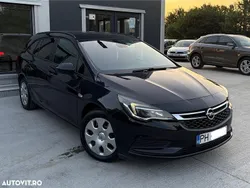 Negru Utilizat 2017 Opel Astra Selection Break | 5.480 EUR (Preț bun)