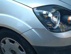 Argintiu Utilizat 2008 Ford Fiesta Hatchback | 1.550 EUR