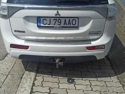 Alb Utilizat 2014 Mitsubishi Outlander P-HEV Instyle SUV | 10.000 EUR (Preț OK)