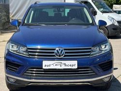 Culoarealbastru Utilizat 2016 VW Touareg SUV | 19.500 EUR (Super Preț)