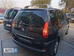 Albastru Utilizat 2006 Peugeot 807 Monovolum | 1.999 EUR