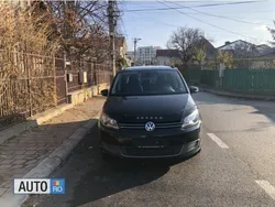 Negru Utilizat 2012 VW Touran Monovolum | 5.990 EUR (Preț OK)