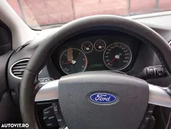 Culoarealb Utilizat 2005 Ford Focus Break | 1.800 EUR (Puțin scump)