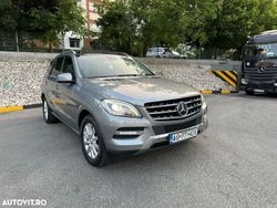 Gri Utilizat 2012 Mercedes ML350 Edition 1 SUV | 11.950 EUR (Preț OK)