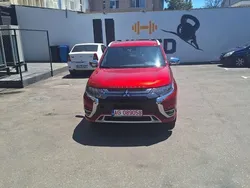 Rosu Utilizat 2020 Mitsubishi Outlander P-HEV Top SUV | 19.950 EUR