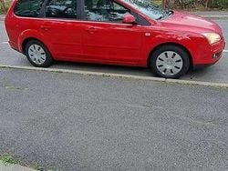 Culoarerosu Utilizat 2007 Ford Focus Trend Break | 1.600 EUR (Preț OK)