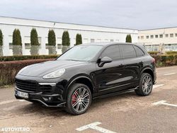 Culoarenegru Utilizat 2016 Porsche Cayenne SUV | 24.990 EUR (Preț bun)