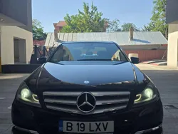 Culoarenegru Utilizat 2012 Mercedes C220 Berlinǎ | 7.500 EUR (Super Preț)