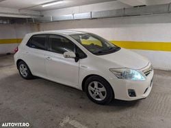 Culoarealb Utilizat 2011 Toyota Auris Hybrid Sol Hatchback | 6.900 EUR
