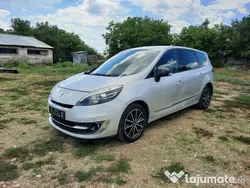 Gri Utilizat 2012 Renault Grand Scénic III Bose Edition Monovolum | 6.690 EUR (Puțin scump)