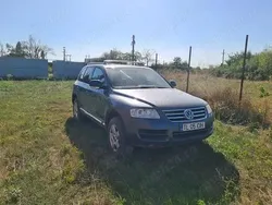 Gri Utilizat 2004 VW Touareg SUV | 2.500 EUR
