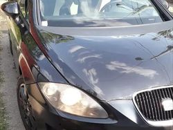 Negru Utilizat 2011 Seat Leon Style Hatchback | 2.150 EUR (Super Preț)