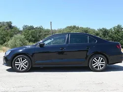 Negru Utilizat 2016 VW Jetta Comfortline Berlinǎ | 6.990 EUR (Preț OK)