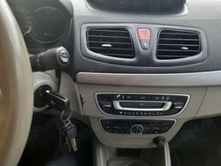 Utilizat 2011 Renault Fluence Berlinǎ | 4.200 EUR