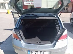 Utilizat 2006 Opel Astra Hatchback | 2.100 EUR (Puțin scump)