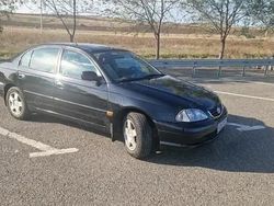 Negru Utilizat 2002 Toyota Avensis Berlinǎ | 1.600 EUR