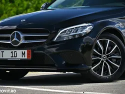 Negru Utilizat 2020 Mercedes C300 Avantgarde Break | 18.950 EUR (Preț OK)