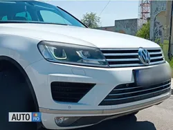 Alb Utilizat 2015 VW Touareg SUV | 12.000 EUR