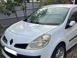 Utilizat 2006 Renault Clio III R.S. Hatchback | 2.150 EUR