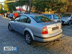 Argintiu Utilizat 2003 VW Passat Berlinǎ | 1.799 EUR (Preț bun)