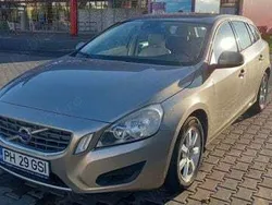 Gri Utilizat 2013 Volvo V60 Break | 8.300 EUR
