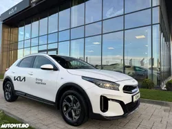 Alb Utilizat 2024 Kia XCeed City SUV | 23.990 EUR