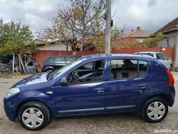 Albastru Utilizat 2009 Dacia Sandero Hatchback | 1.190 EUR (Super Preț)