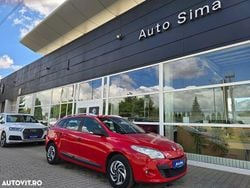 Rosu Utilizat 2012 Renault Mégane GrandTour Break | 5.390 EUR