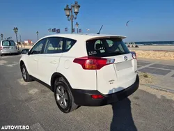 Culoarealb Utilizat 2015 Toyota RAV4 Multidrive S SUV | 13.700 EUR (Super Preț)