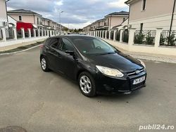 Negru Utilizat 2011 Ford Focus Hatchback | 5.750 EUR (Puțin scump)