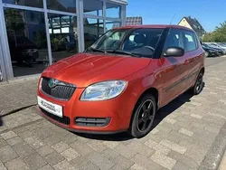 Portocaliu Utilizat 2008 Skoda Fabia Hatchback | 3.490 EUR (Scump)