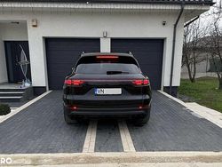 Culoarenegru Utilizat 2023 Porsche Cayenne SUV | 85.910 EUR