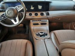 Utilizat 2020 Mercedes E300 Berlinǎ | 33.300 EUR (Preț bun)